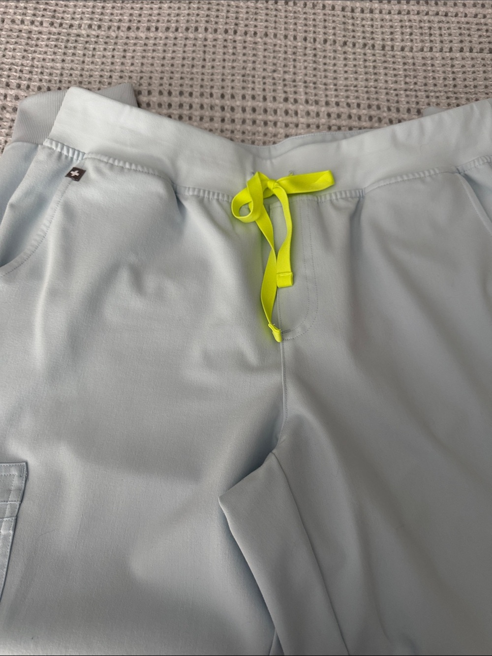 Figs Women's Zamora joggers Sky Blue LP - Picture 2 of 4